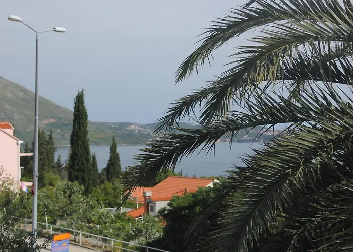 Apartamento With A Parking Space Mlini, Dubrovnik - 8985 Mlini