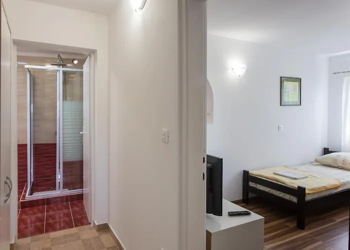 With A Parking Space Mlini, Dubrovnik - 8985 * 米利尼